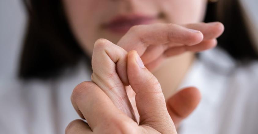 Does cracking your knuckles cause arthritis?